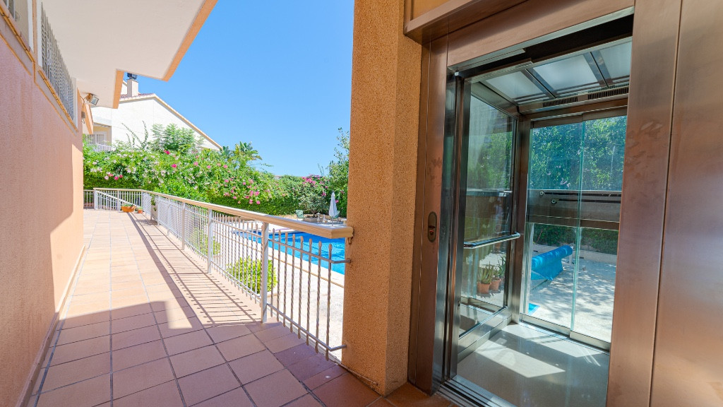 7 Bed Townhouse for sale in Campoamor Costa Blanca, Alicante, Spain