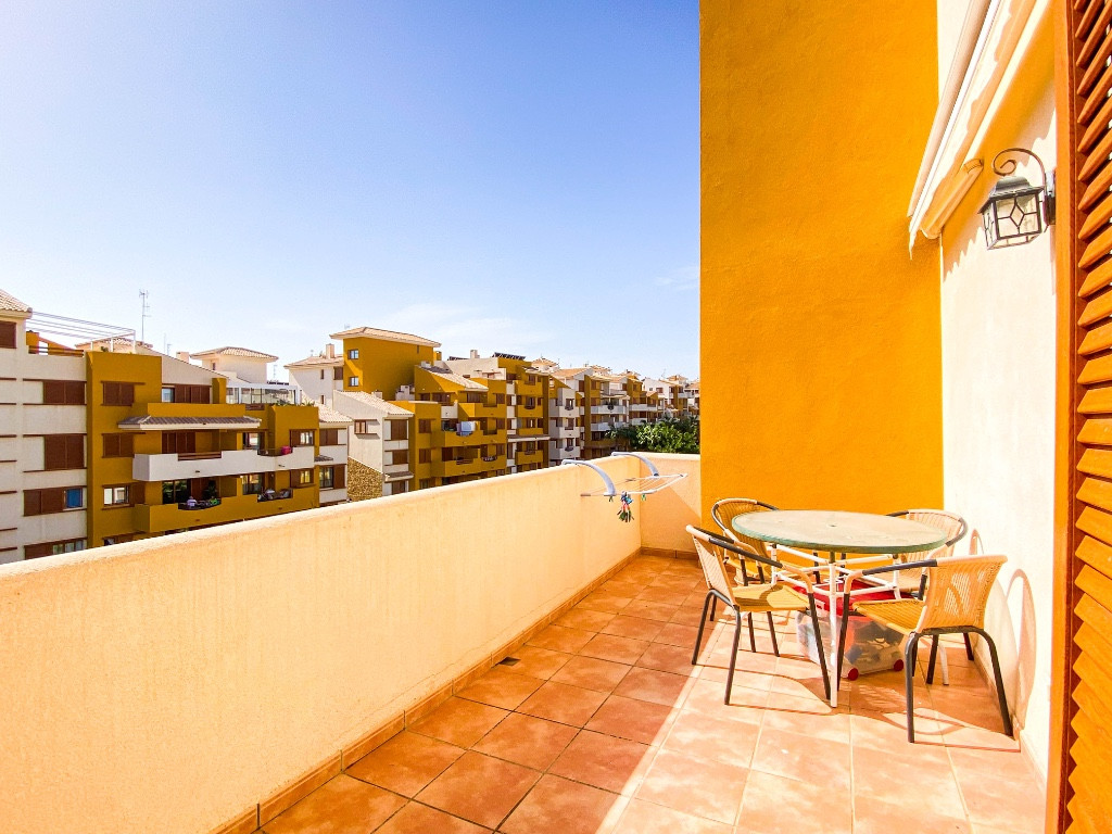 Se vende Apartamento Planta Media de 2 dormitorios en Costa Blanca, Alicante, España