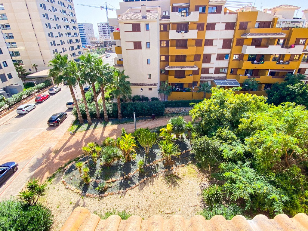 Se vende Apartamento Planta Media de 2 dormitorios en Costa Blanca, Alicante, España