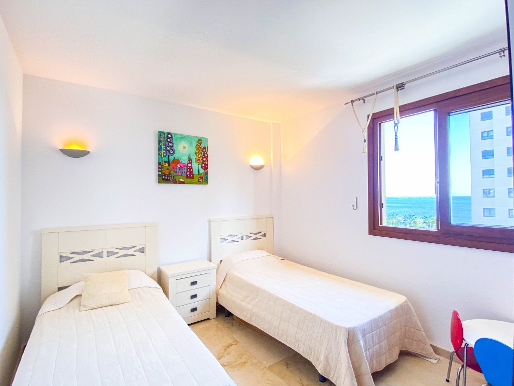 Se vende Apartamento Planta Media de 2 dormitorios en Costa Blanca, Alicante, España
