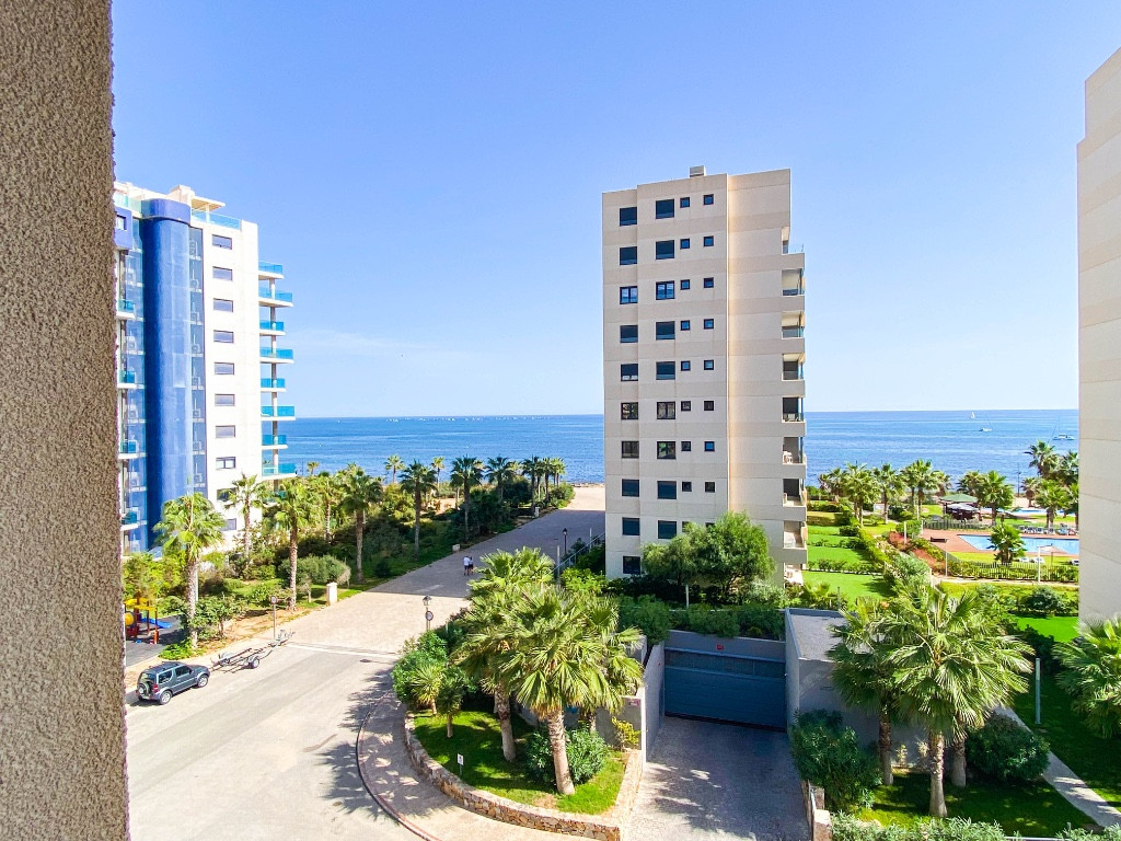 Se vende Apartamento Planta Media de 2 dormitorios en Costa Blanca, Alicante, España