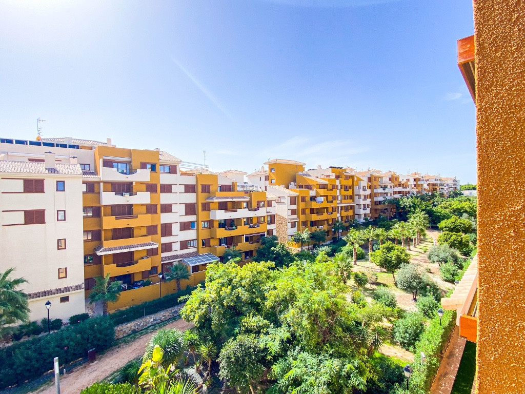 Se vende Apartamento Planta Media de 2 dormitorios en Costa Blanca, Alicante, España