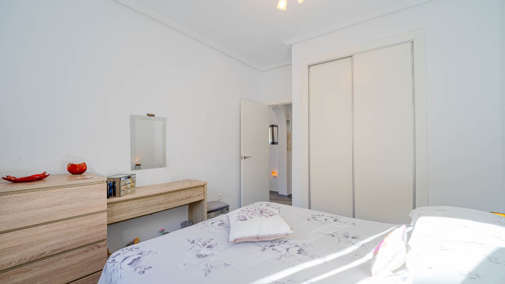 Se vende Villa - Chalet de 2 dormitorios en Costa Blanca, Alicante, España
