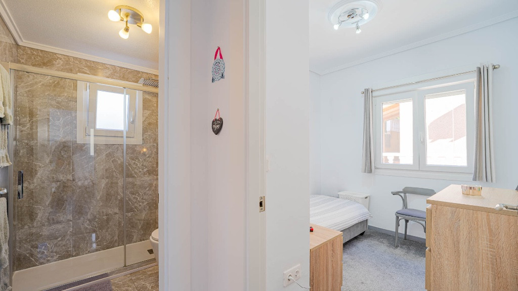 Se vende Villa - Chalet de 2 dormitorios en Costa Blanca, Alicante, España
