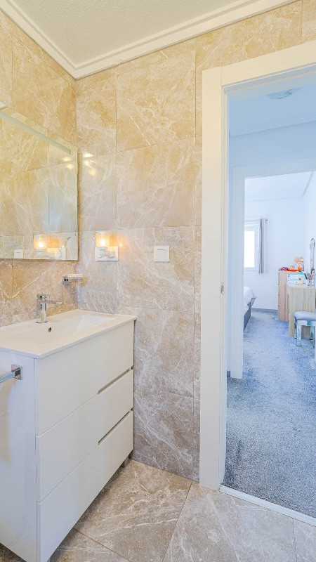 Se vende Villa - Chalet de 2 dormitorios en Costa Blanca, Alicante, España