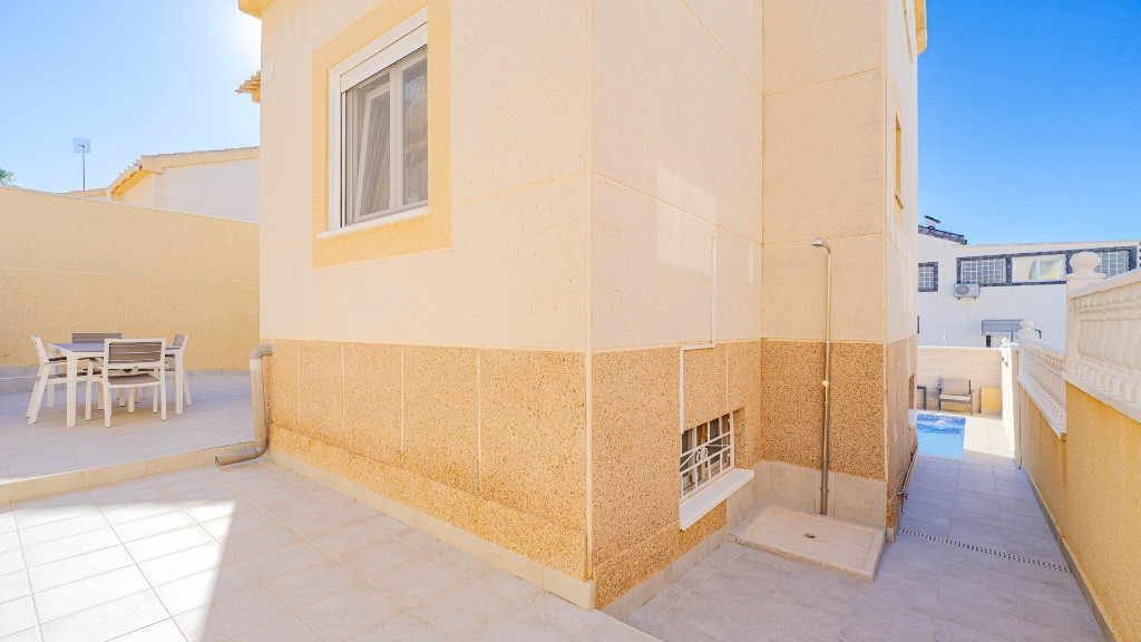 Se vende Villa - Chalet de 2 dormitorios en Costa Blanca, Alicante, España