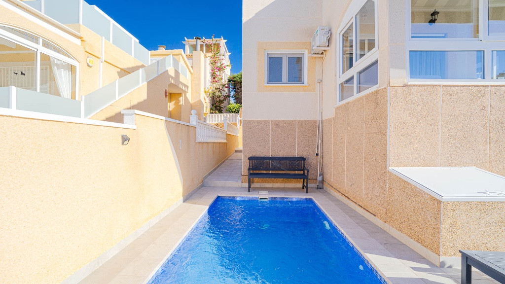 Se vende Villa - Chalet de 2 dormitorios en Costa Blanca, Alicante, España