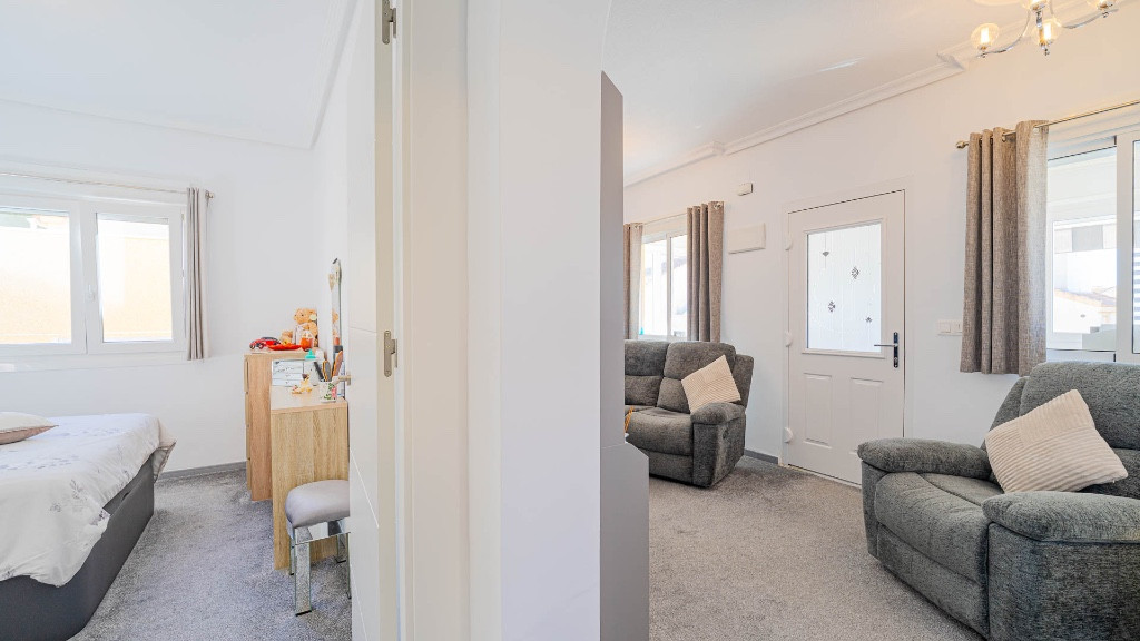 Se vende Villa - Chalet de 2 dormitorios en Costa Blanca, Alicante, España
