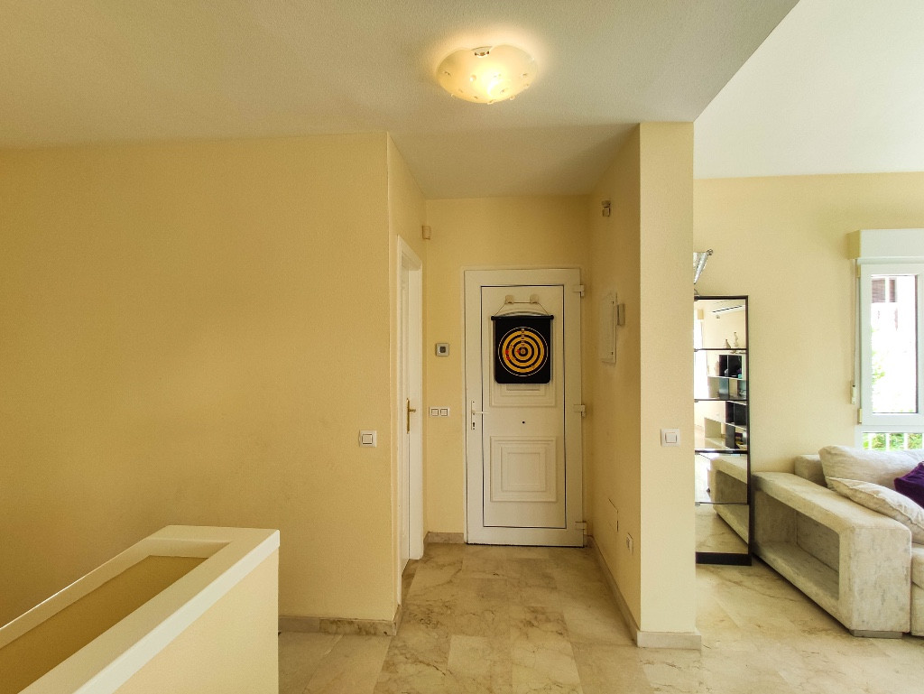 Se vende Villa - Chalet de 4 dormitorios en Costa Blanca, Alicante, España
