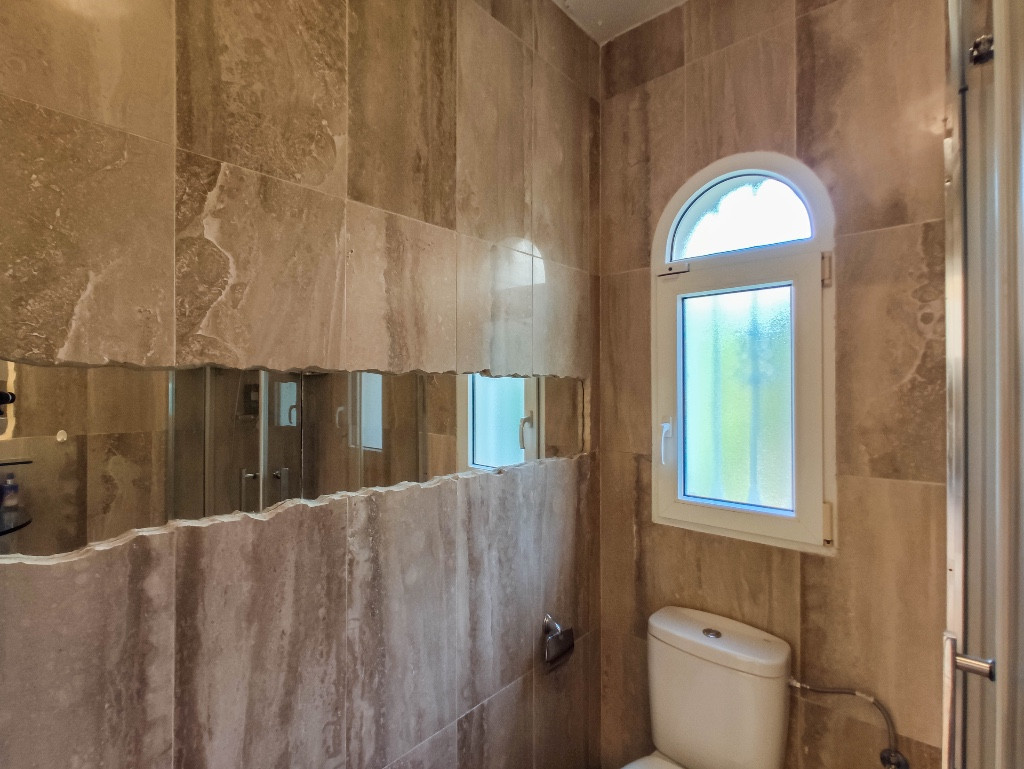 Se vende Villa - Chalet de 4 dormitorios en Costa Blanca, Alicante, España