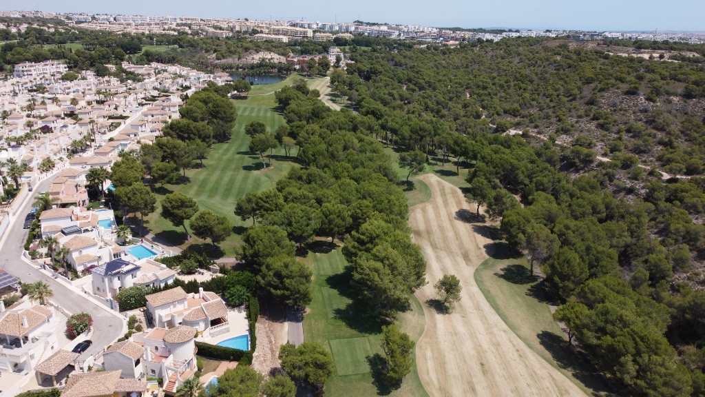 Se vende Villa - Chalet de 4 dormitorios en Costa Blanca, Alicante, España