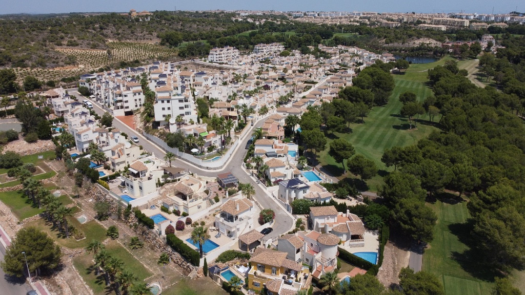 Se vende Villa - Chalet de 4 dormitorios en Costa Blanca, Alicante, España