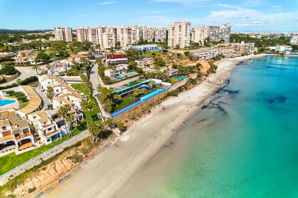4 Bed Townhouse for sale in Dehesa De Campoamor Costa Blanca, Alicante, Spain