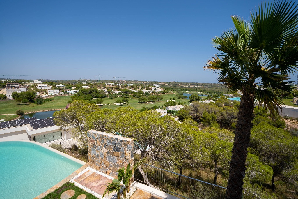 3 Bed Apartment for sale in Las Colinas Golf Costa Blanca, Alicante, Spain