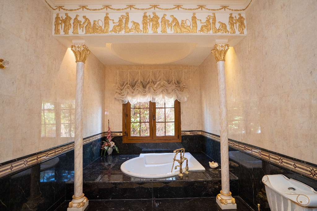 7 Bed Townhouse for sale in Campoamor Costa Blanca, Alicante, Spain