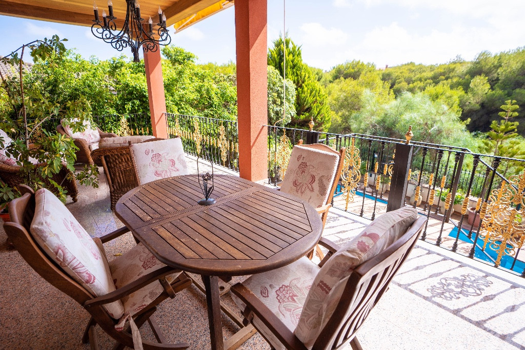 7 Bed Townhouse for sale in Campoamor Costa Blanca, Alicante, Spain