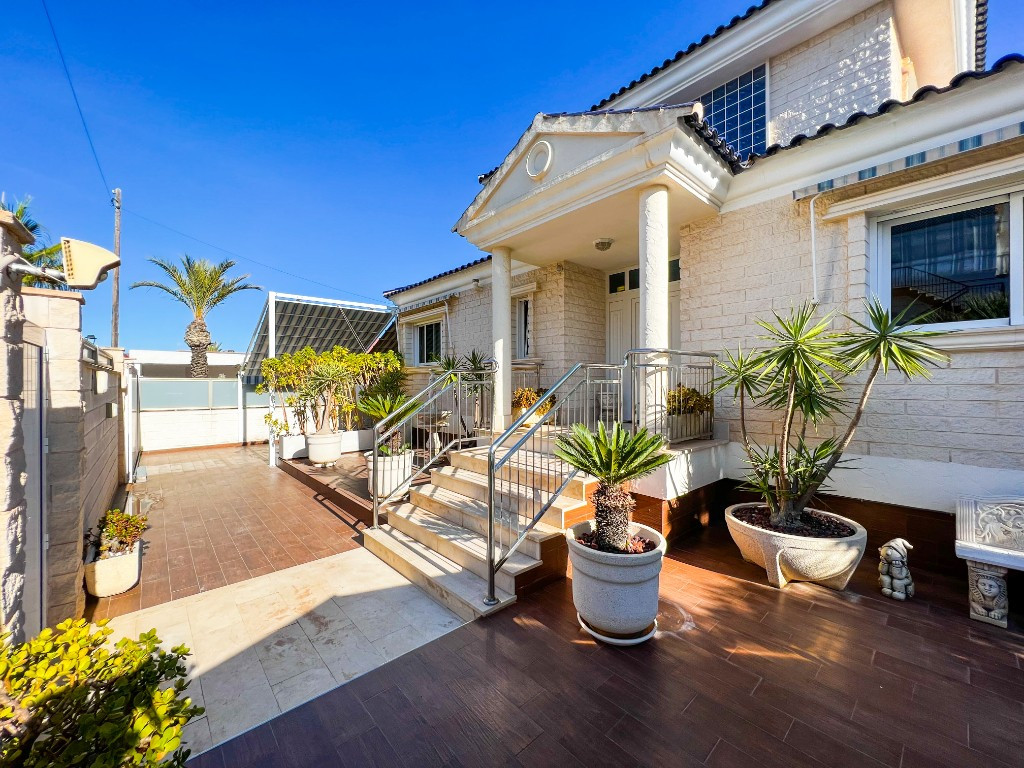 5 Bed Townhouse for sale in La Mata Costa Blanca, Alicante, Spain