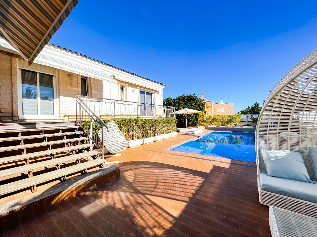 5 Bed Townhouse for sale in La Mata Costa Blanca, Alicante, Spain