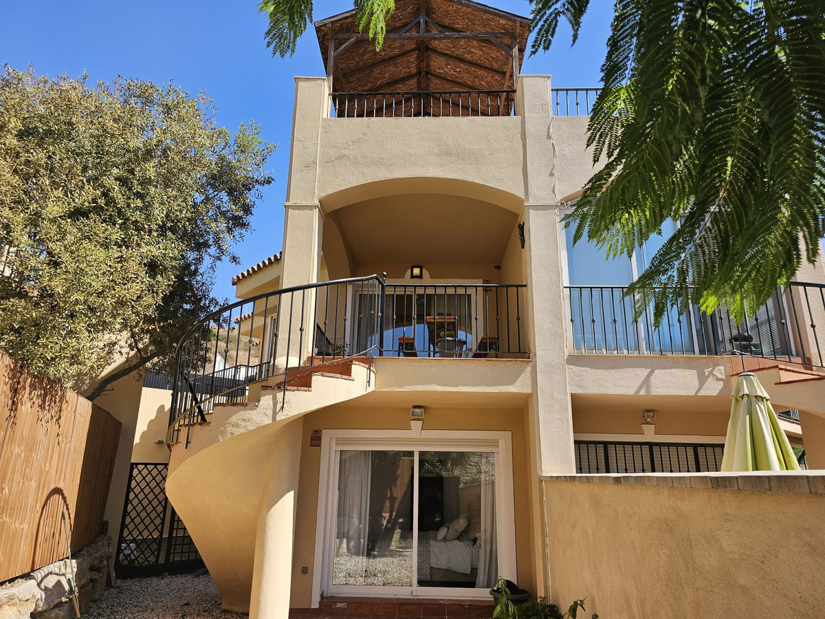 Se vende Pareada de 4 dormitorios en Costa Del Sol, Málaga, España
