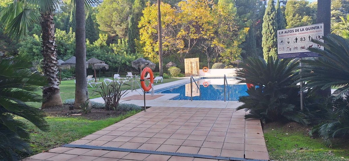 Se vende Apartamento Planta Media de 2 dormitorios en Costa Del Sol, Málaga, España