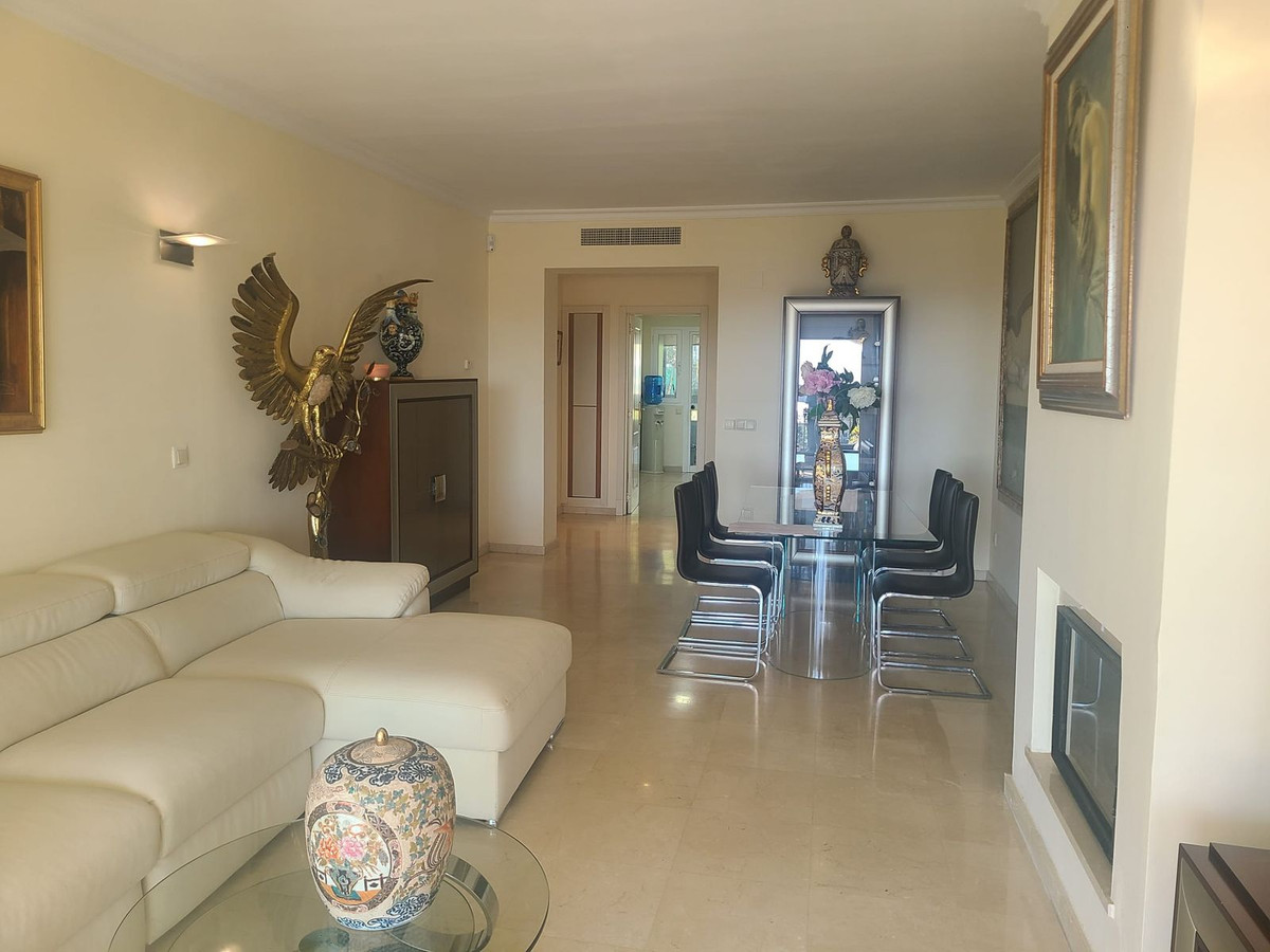 Se vende Apartamento Planta Media de 2 dormitorios en Costa Del Sol, Málaga, España