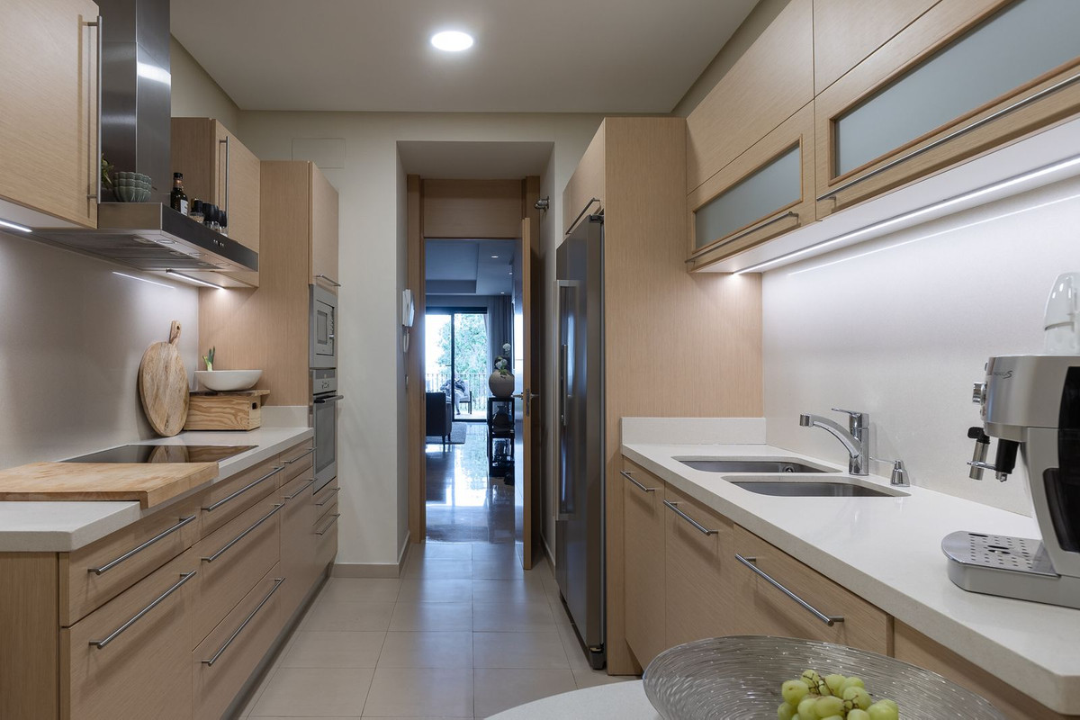 2 Bed Apartment for sale in Benahavís Costa Del Sol, Málaga, Spain