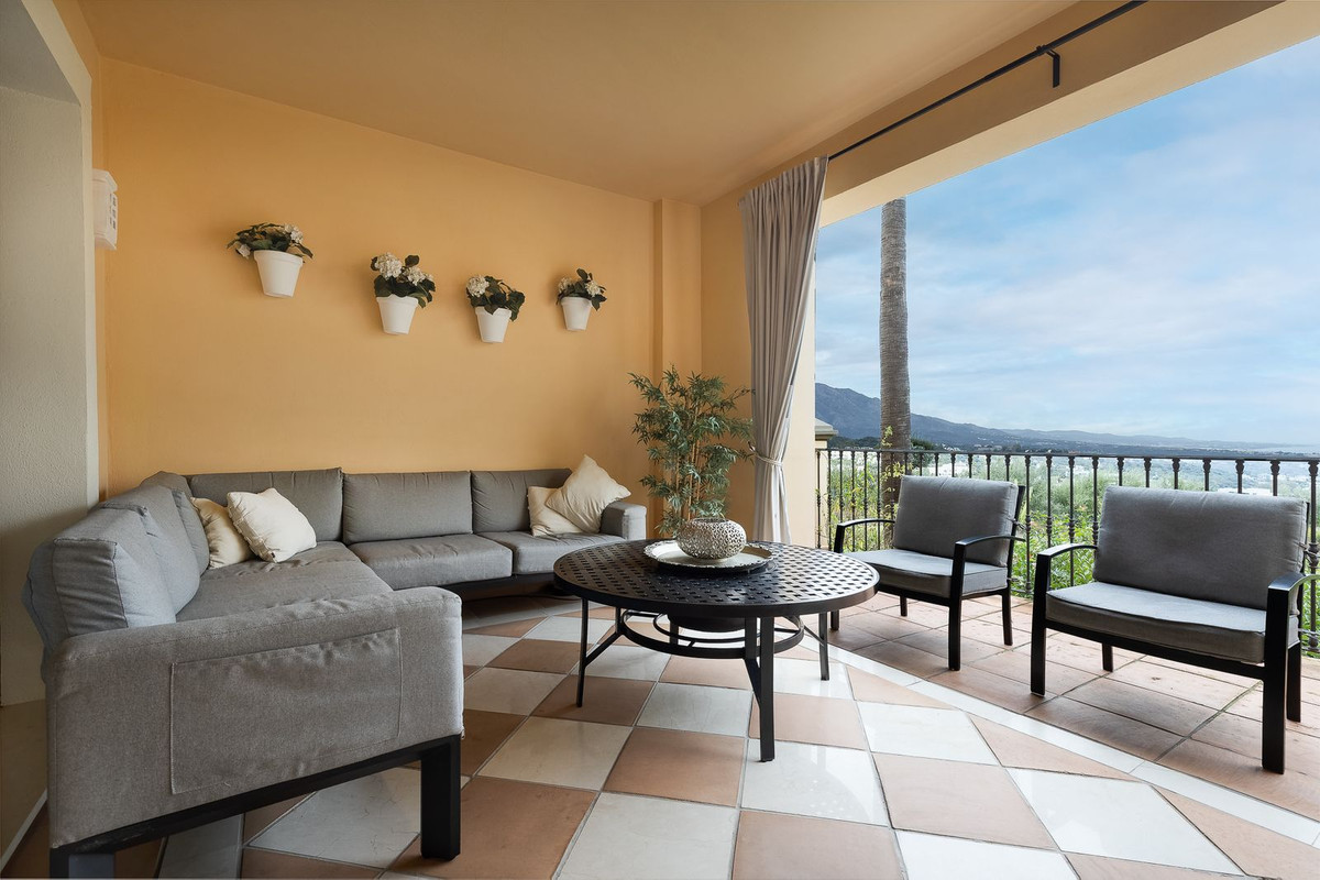 2 Bed Apartment for sale in Benahavís Costa Del Sol, Málaga, Spain