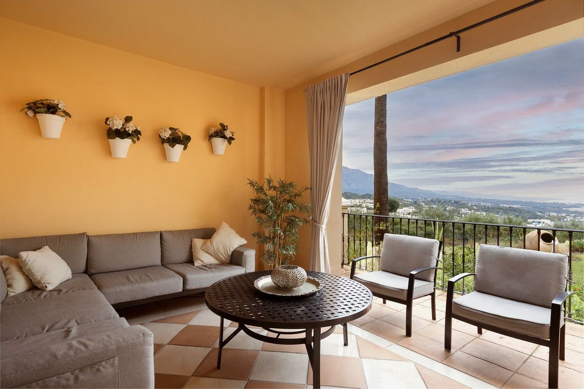 2 Bed Apartment for sale in Benahavís Costa Del Sol, Málaga, Spain