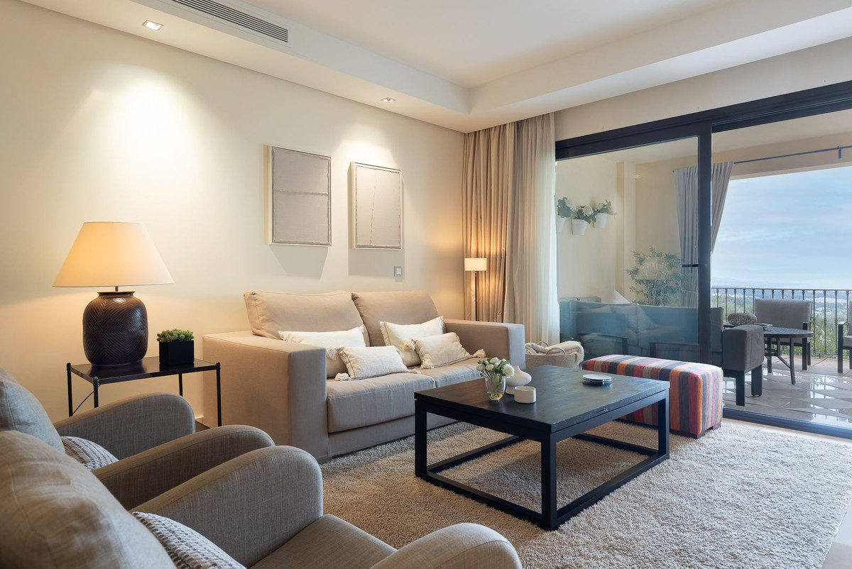 2 Bed Apartment for sale in Benahavís Costa Del Sol, Málaga, Spain
