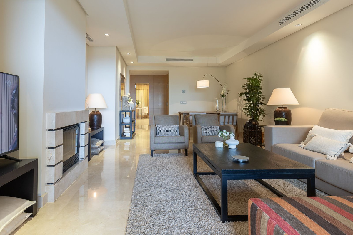 2 Bed Apartment for sale in Benahavís Costa Del Sol, Málaga, Spain
