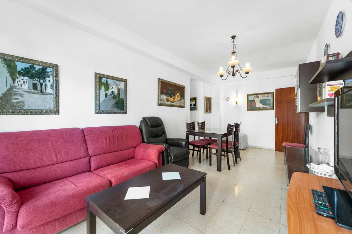 3 Bed Apartment for sale in Fuengirola Costa Del Sol, Málaga, Spain