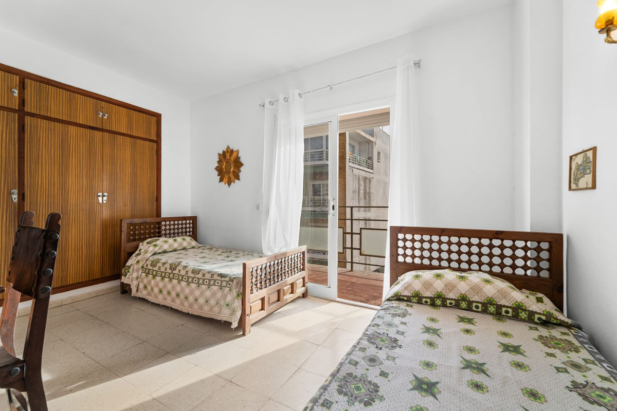 3 Bed Apartment for sale in Fuengirola Costa Del Sol, Málaga, Spain