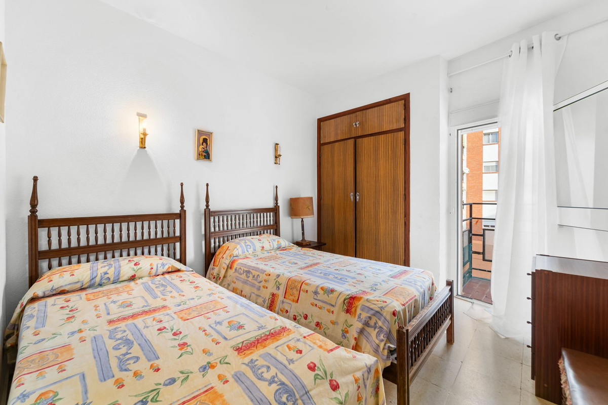 3 Bed Apartment for sale in Fuengirola Costa Del Sol, Málaga, Spain