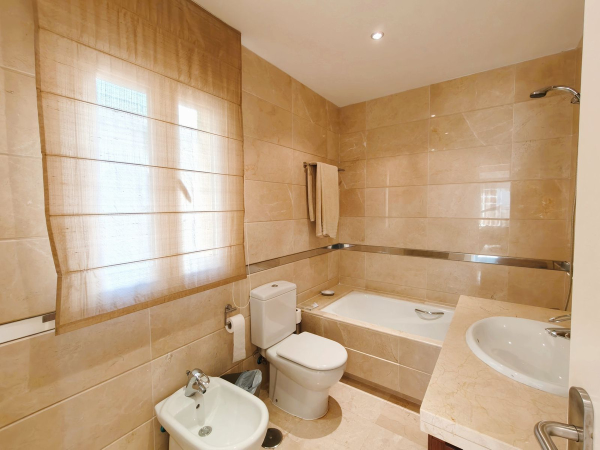 Se vende Ático Dúplex de 3 dormitorios en Costa Del Sol, Cadiz, España