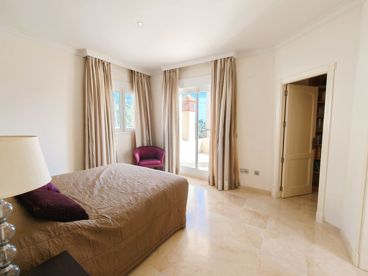 Se vende Ático Dúplex de 3 dormitorios en Costa Del Sol, Cadiz, España