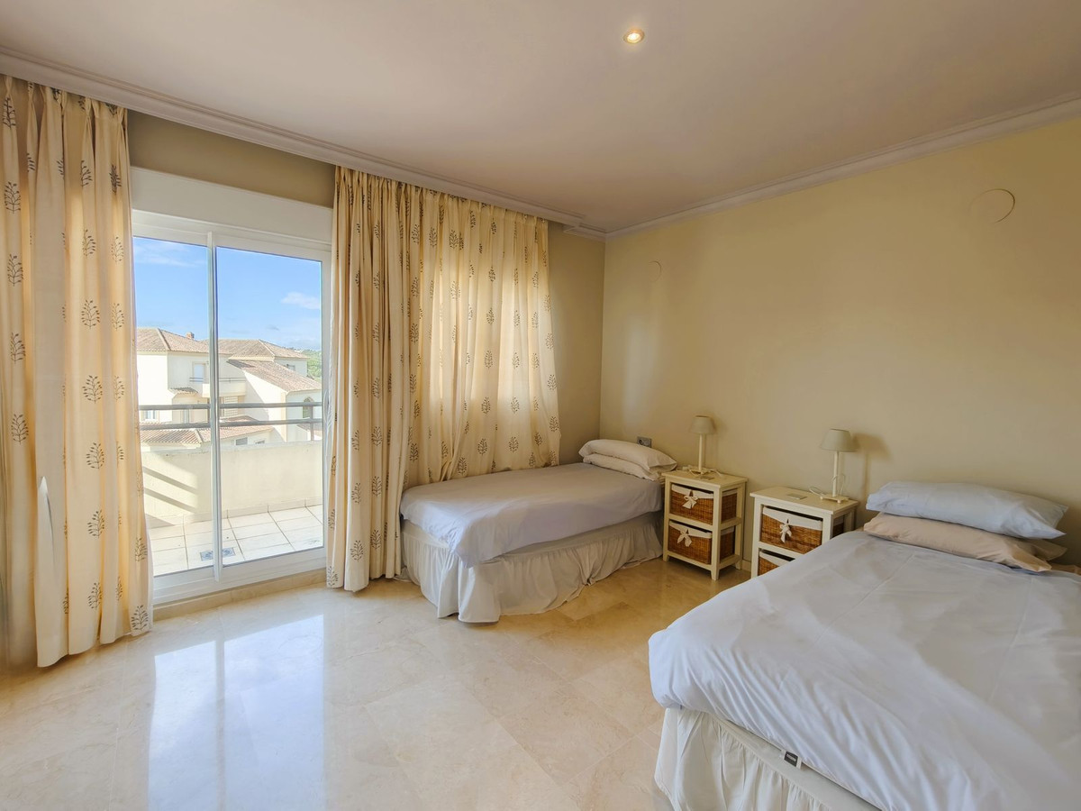 Se vende Ático Dúplex de 3 dormitorios en Costa Del Sol, Cadiz, España