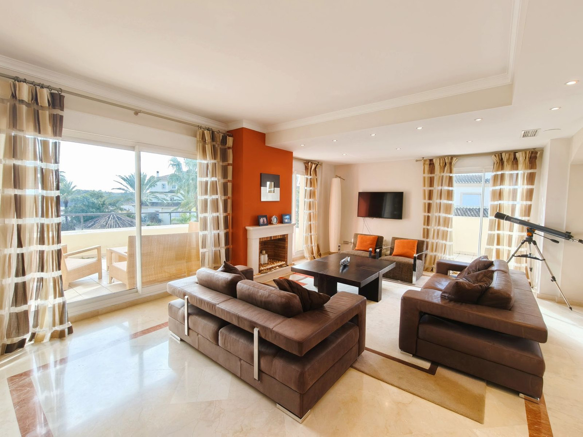 Se vende Ático Dúplex de 3 dormitorios en Costa Del Sol, Cadiz, España