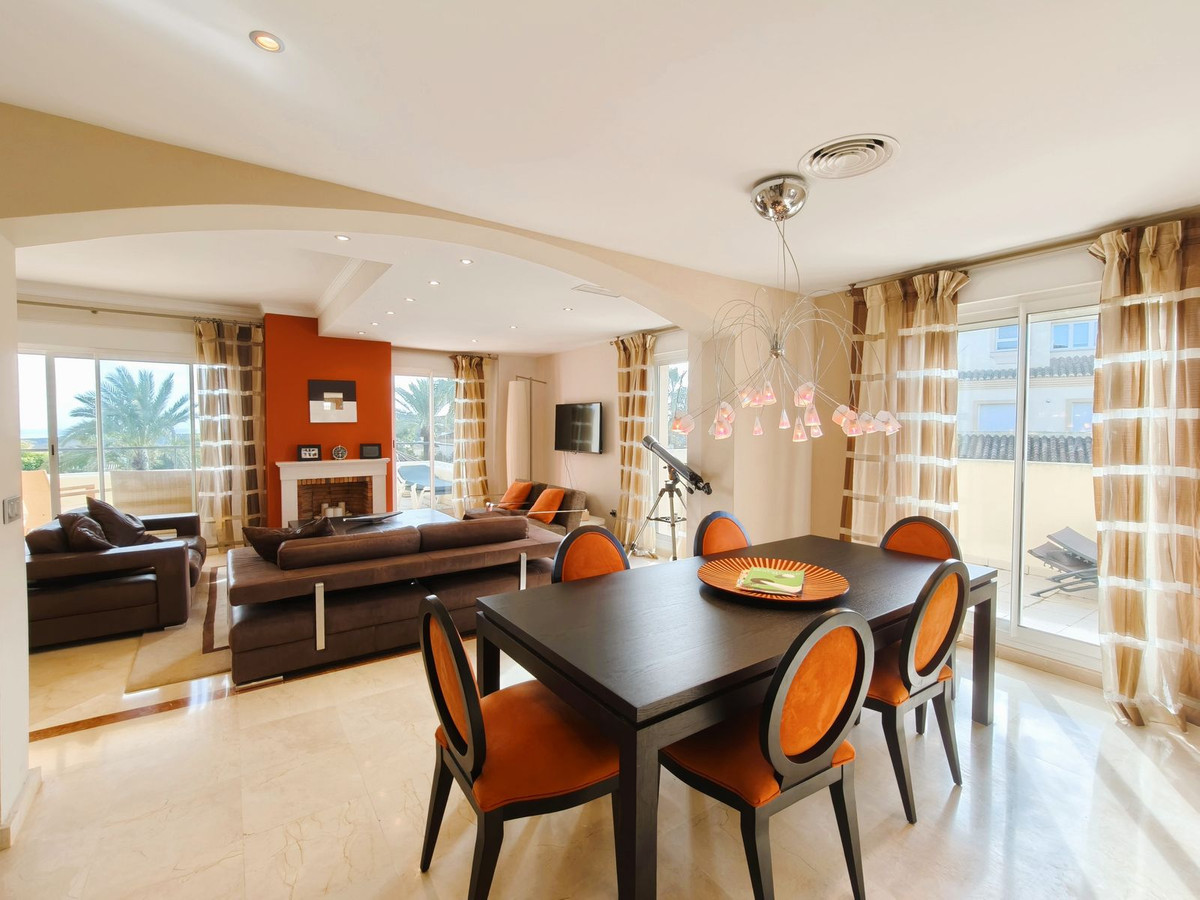Se vende Ático Dúplex de 3 dormitorios en Costa Del Sol, Cadiz, España
