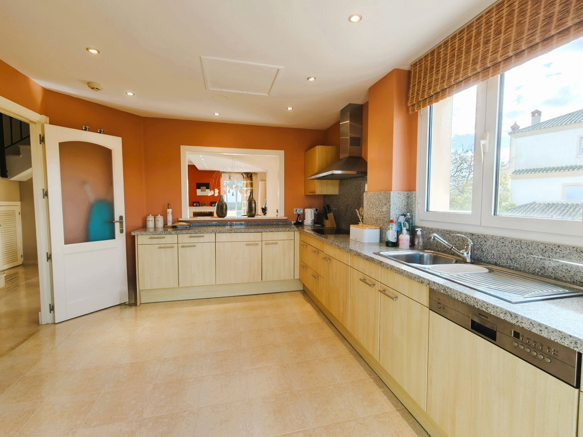Se vende Ático Dúplex de 3 dormitorios en Costa Del Sol, Cadiz, España