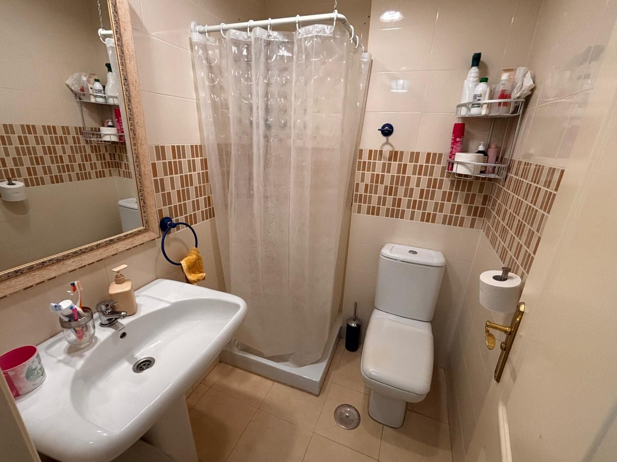 2 Bed Apartment for sale in Fuengirola Costa Del Sol, Málaga, Spain