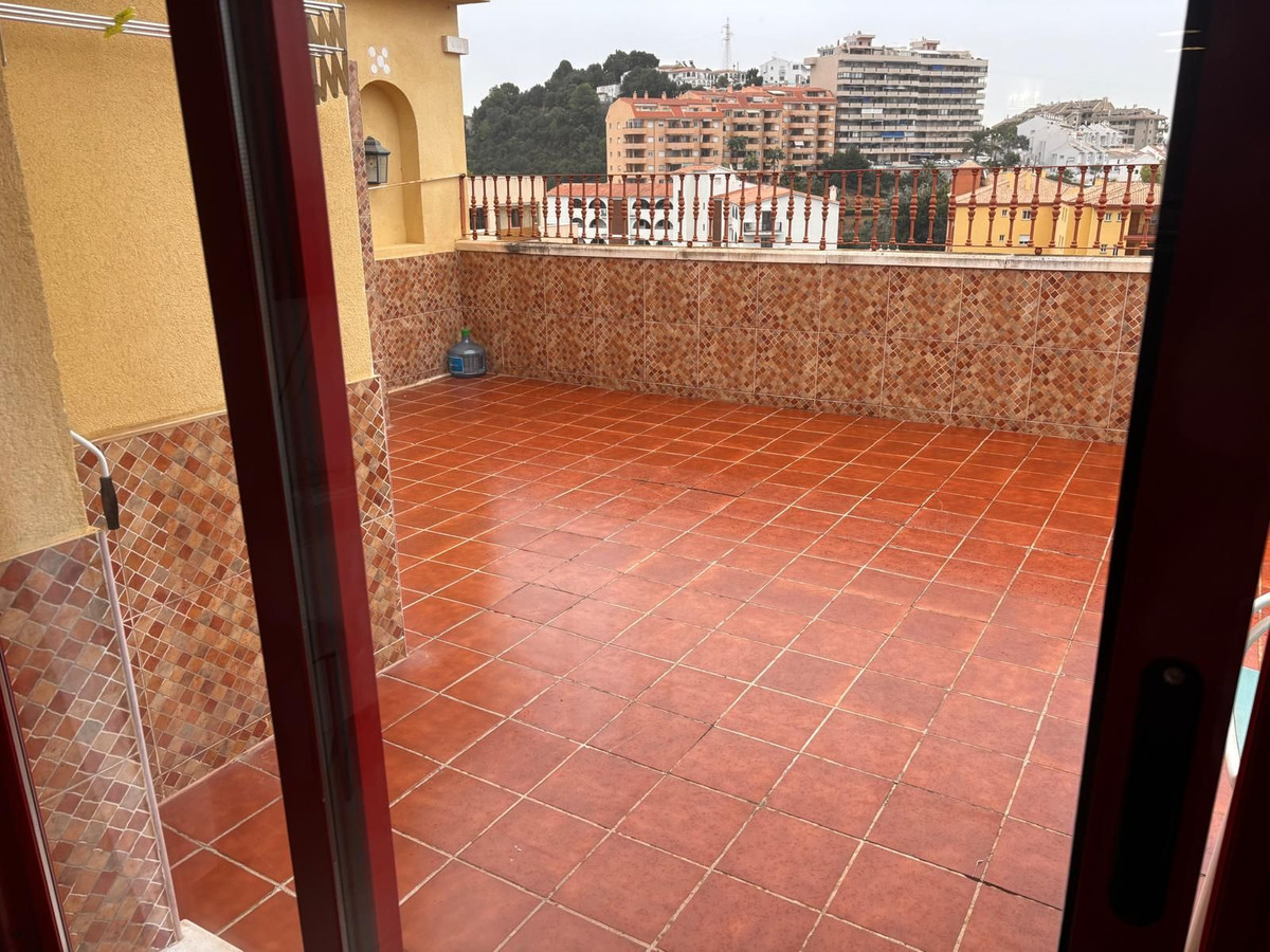 2 Bed Apartment for sale in Fuengirola Costa Del Sol, Málaga, Spain