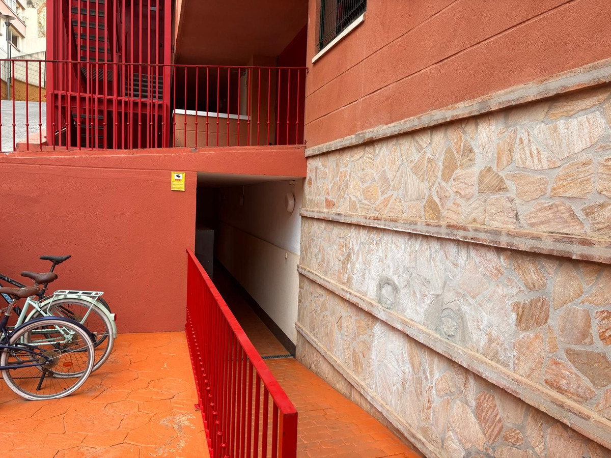 2 Bed Apartment for sale in Fuengirola Costa Del Sol, Málaga, Spain
