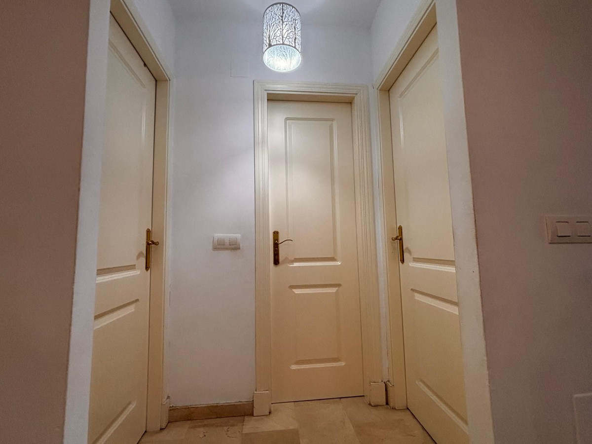 2 Bed Apartment for sale in Fuengirola Costa Del Sol, Málaga, Spain