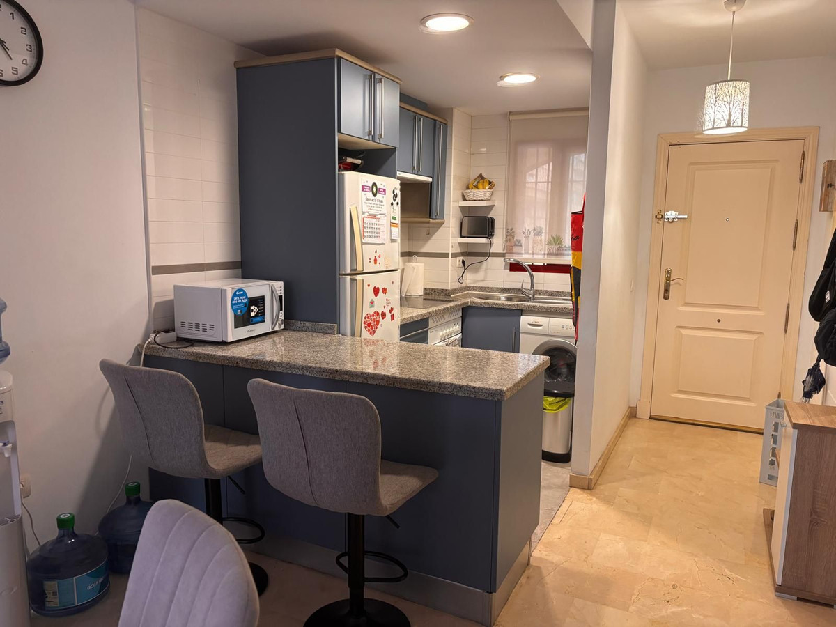 2 Bed Apartment for sale in Fuengirola Costa Del Sol, Málaga, Spain
