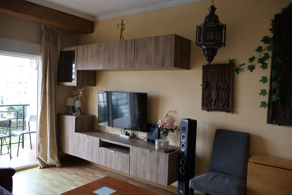 2 Bed Apartment for sale in Benalmadena Costa Costa Del Sol, Málaga, Spain