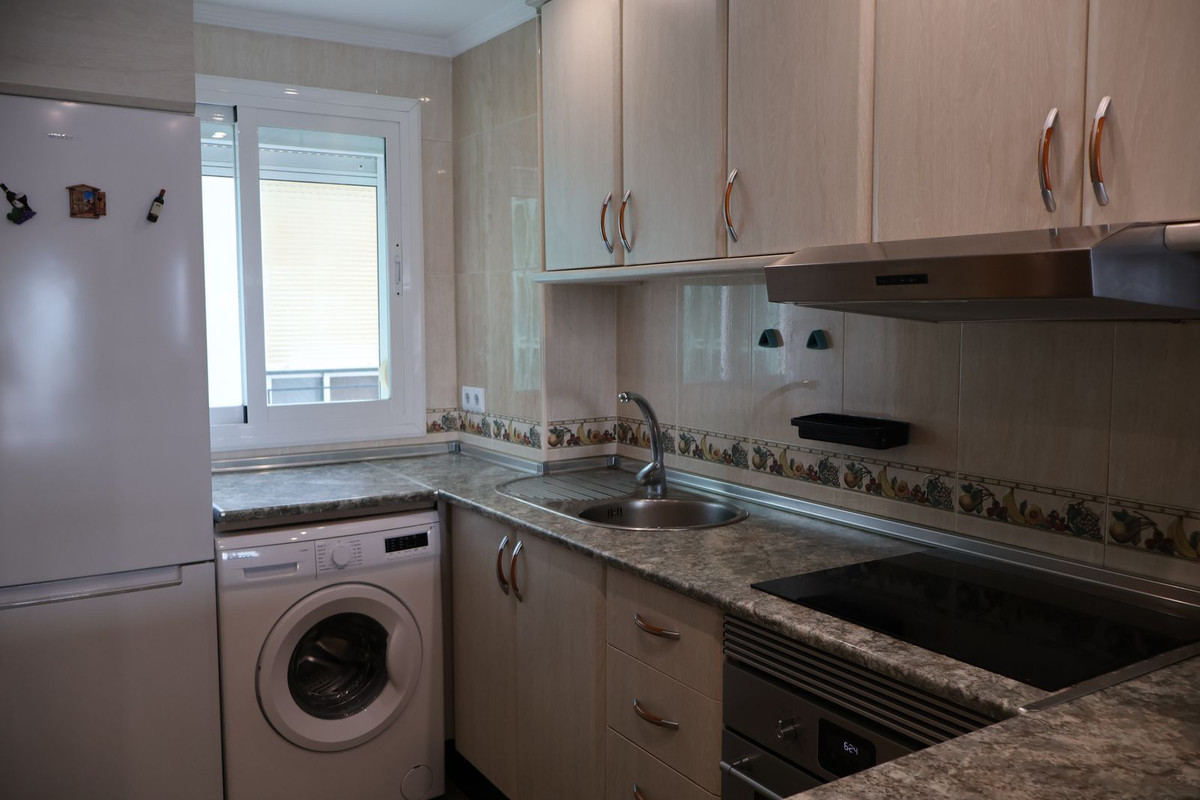 2 Bed Apartment for sale in Benalmadena Costa Costa Del Sol, Málaga, Spain