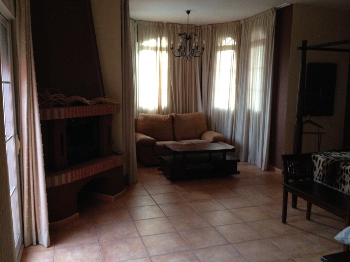 Se vende Villa - Chalet de 5 dormitorios en Costa Del Sol, Málaga, España