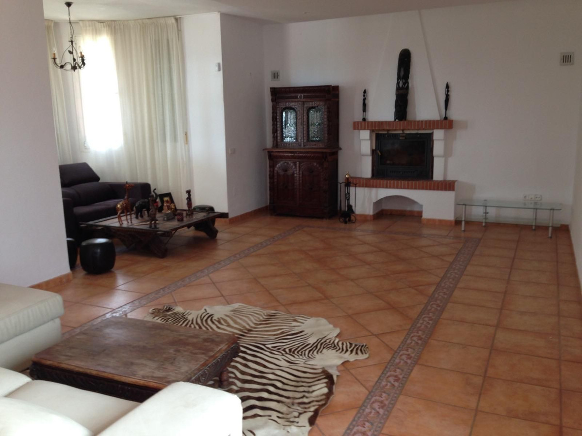 Se vende Villa - Chalet de 5 dormitorios en Costa Del Sol, Málaga, España