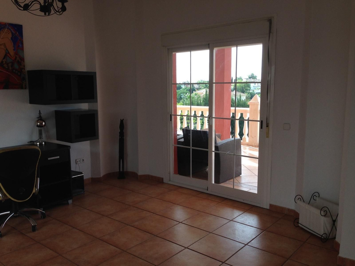 Se vende Villa - Chalet de 5 dormitorios en Costa Del Sol, Málaga, España