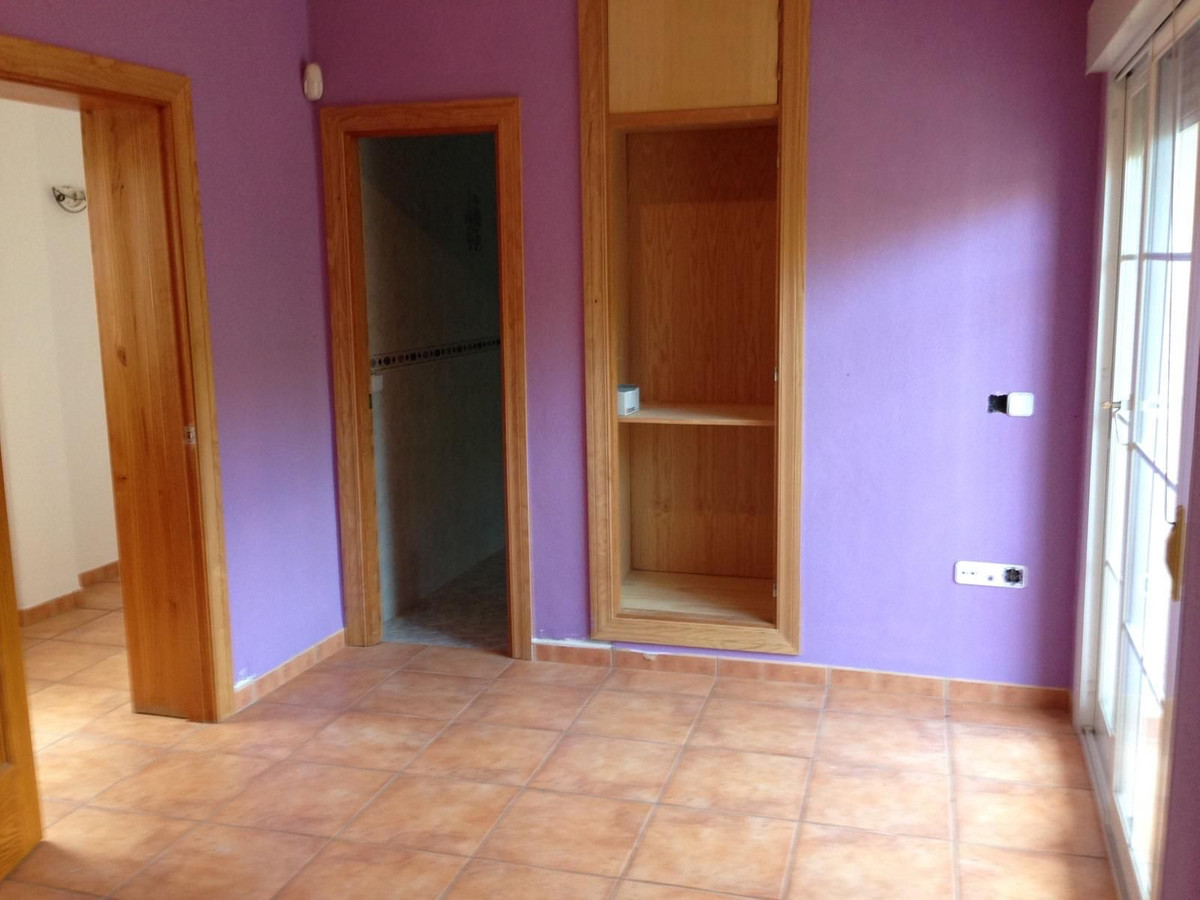 Se vende Villa - Chalet de 5 dormitorios en Costa Del Sol, Málaga, España